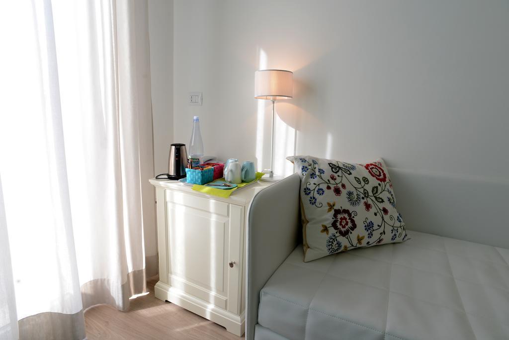 Maree Hotel تْشيزيناتيكو الغرفة الصورة