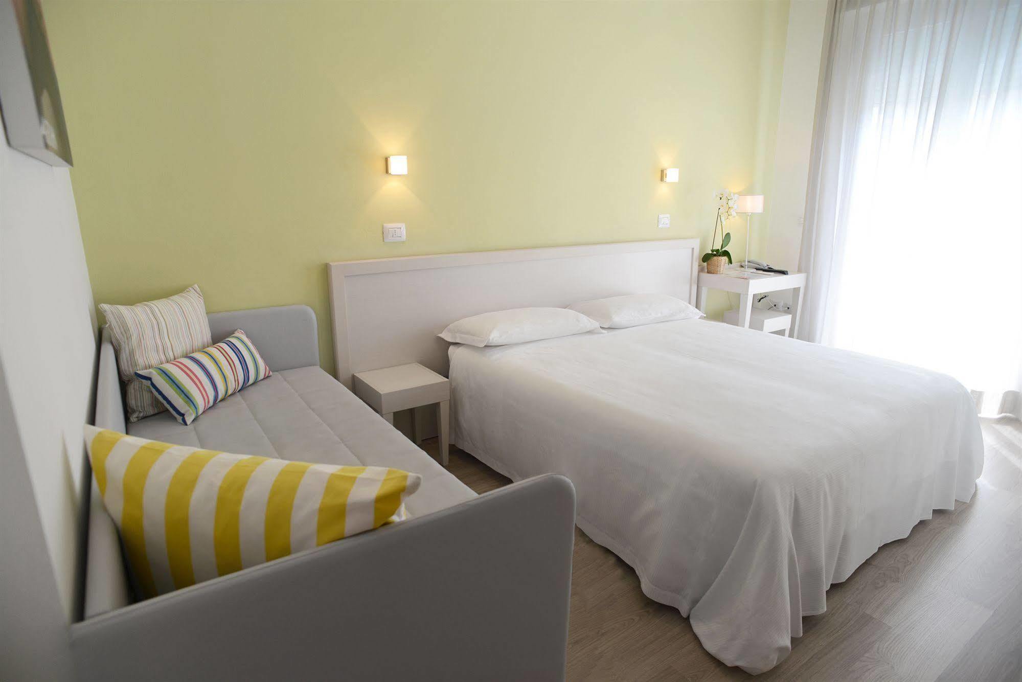 Maree Hotel تْشيزيناتيكو المظهر الخارجي الصورة
