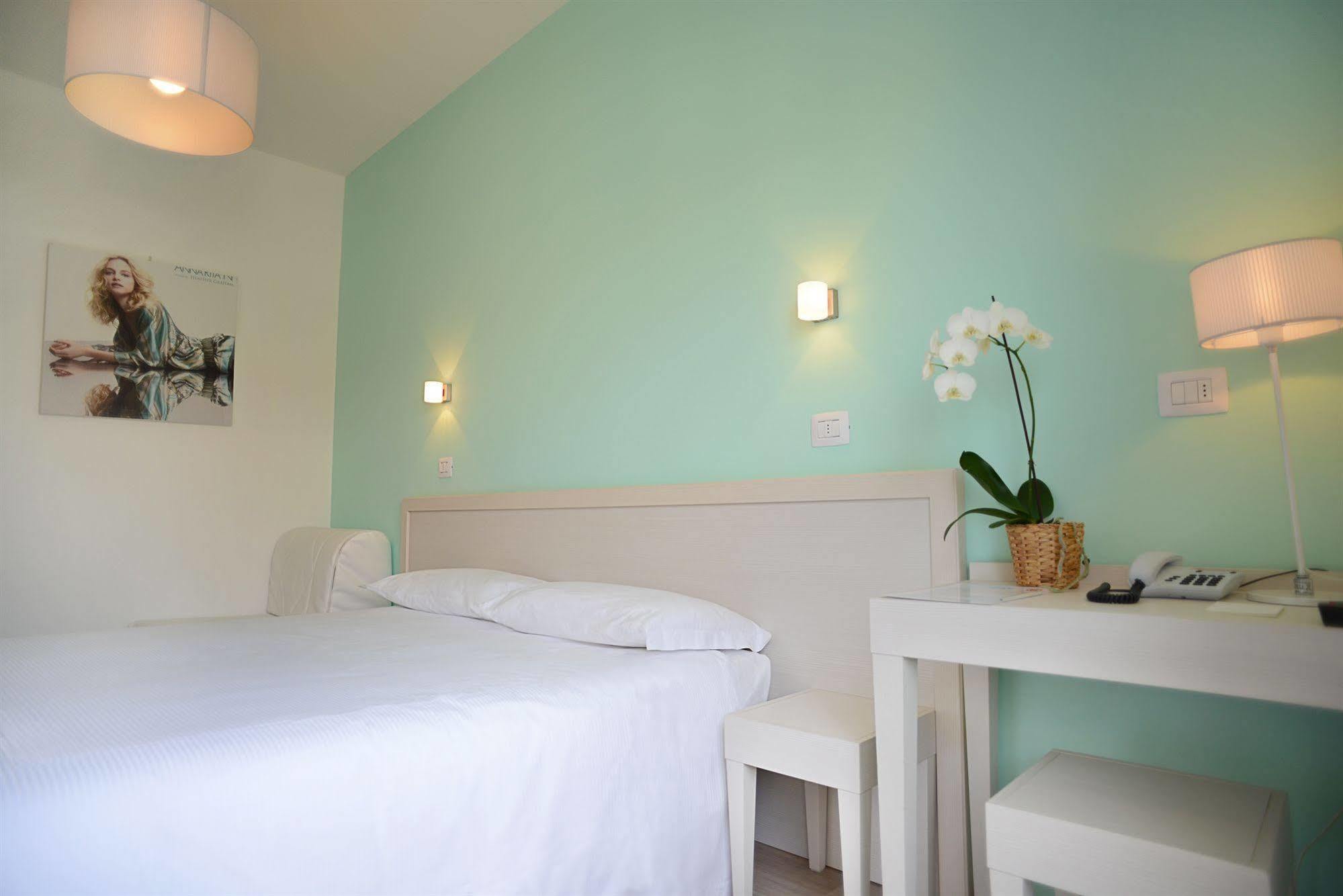 Maree Hotel تْشيزيناتيكو المظهر الخارجي الصورة