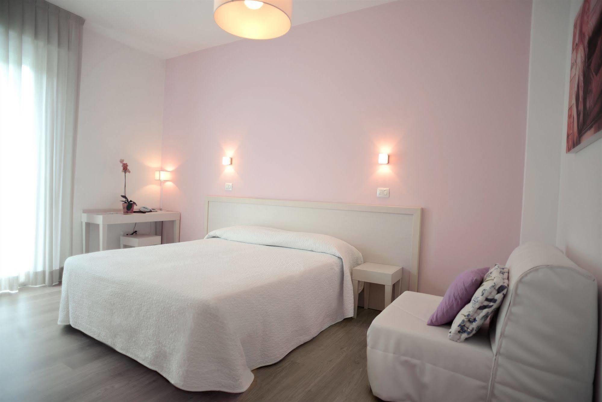 Maree Hotel تْشيزيناتيكو المظهر الخارجي الصورة